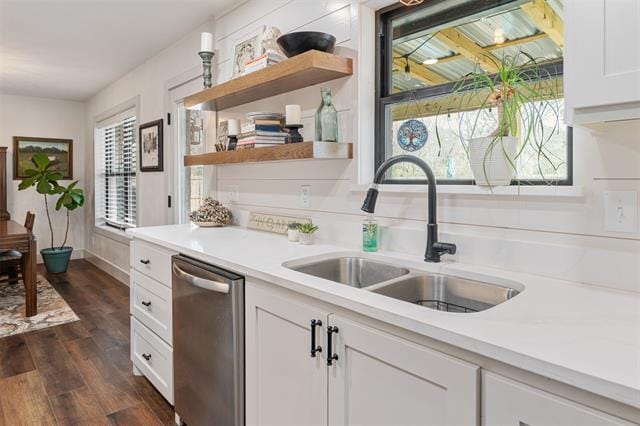 property at 713 Southoak Dr