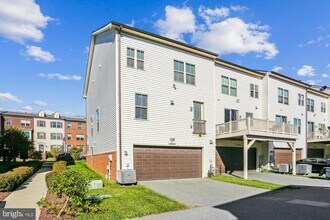 13950 Estuary Dr in Clarksburg, MD - Building Photo - Building Photo