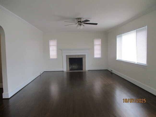 3823 N Sharon Amity Rd in Charlotte, NC - Building Photo - Building Photo