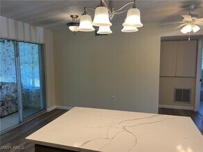 7400 College Pkwy in Ft. Myers, FL - Building Photo - Building Photo