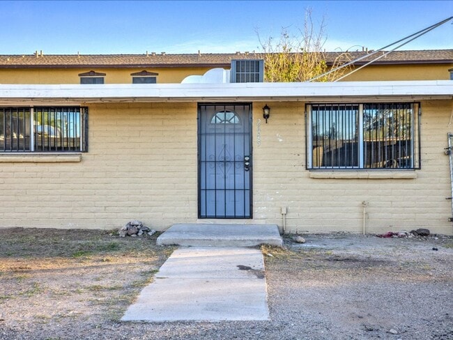 property at 2645 N Estrella Ave
