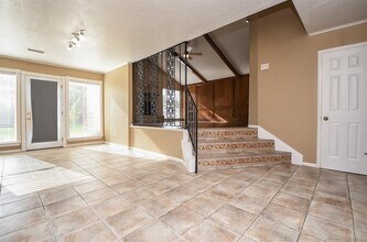 7411 Betanna Dr in Houston, TX - Building Photo - Building Photo