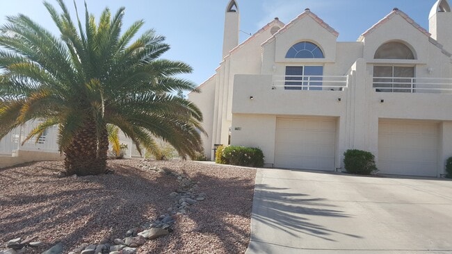 property at 420 Acoma Blvd S