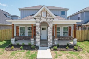 652 N Salem Rd in Fayetteville, AR - Building Photo