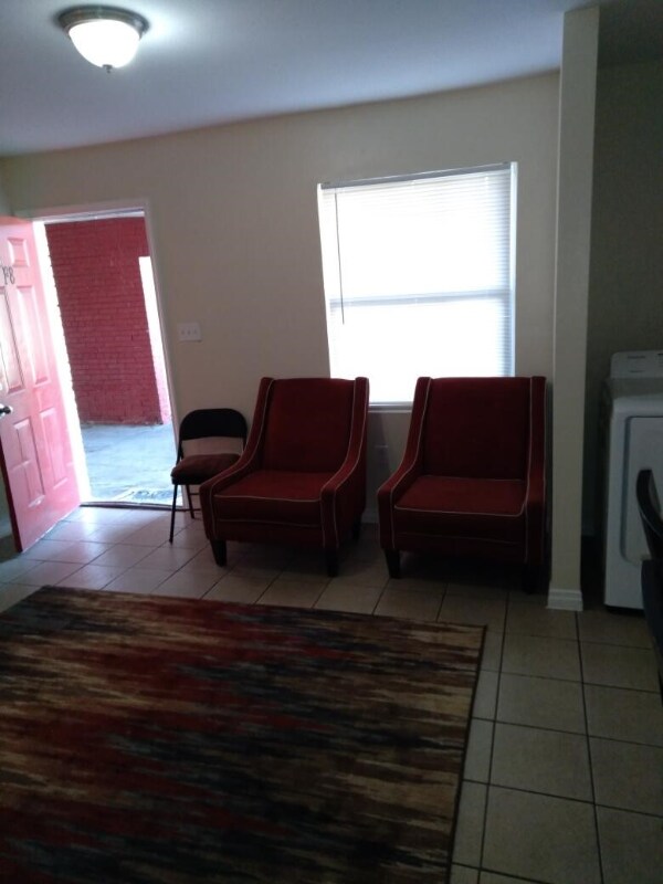 3300 Garden Oaks Dr in New Orleans, LA - Foto de edificio - Building Photo