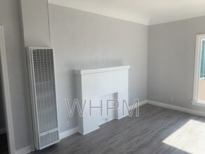 531 1/2 W 54th St in Los Angeles, CA - Building Photo - Building Photo