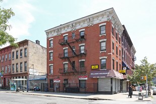 164 Graham Ave in Brooklyn, NY - Building Photo