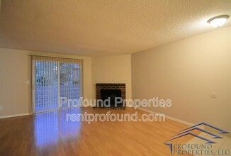 12225 SW Gingham Ln in Beaverton, OR - Building Photo - Building Photo