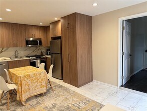 20625 Tuba St in Los Angeles, CA - Building Photo - Building Photo