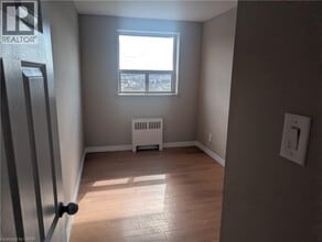 468 Ottawa St N in Hamilton, ON - Building Photo - Building Photo