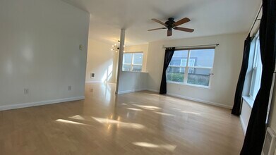 3724 N Albina Ave in Portland, OR - Foto de edificio - Building Photo