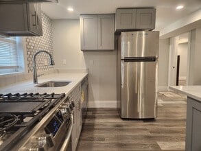 150 Centre St in Quincy, MA - Building Photo - Building Photo