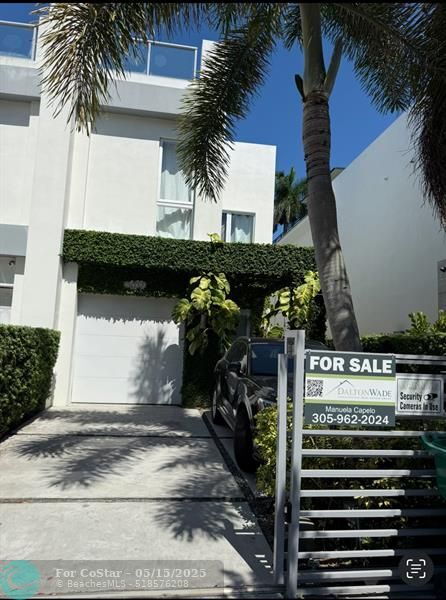 property at 3037 Elizabeth St
