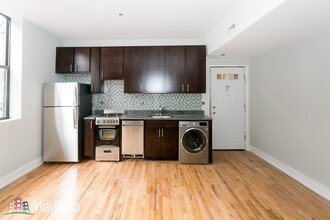 908 W George St, Unit M19G in Chicago, IL - Building Photo - Building Photo