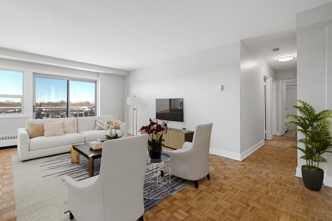 Brock Towers in Kingston, ON - Building Photo