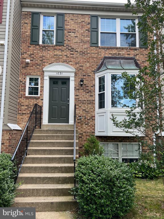 property at 1031 Murdoch Ct