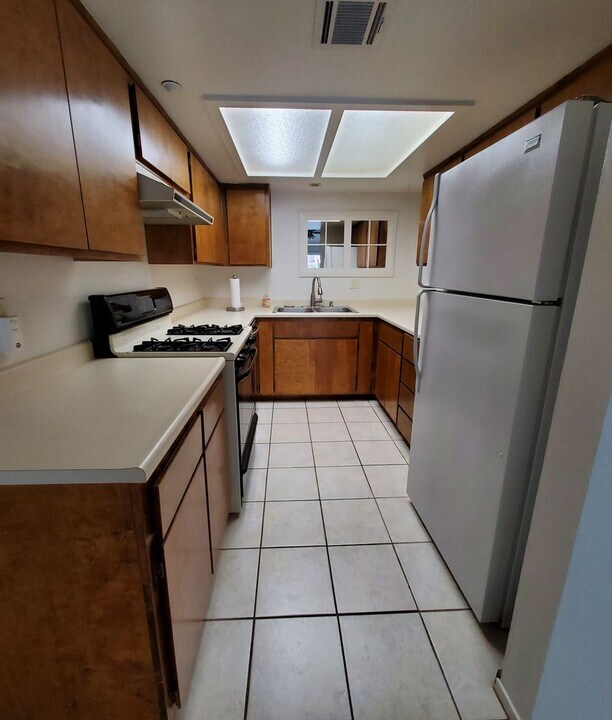 2225 Exposition Dr in San Luis Obispo, CA - Building Photo