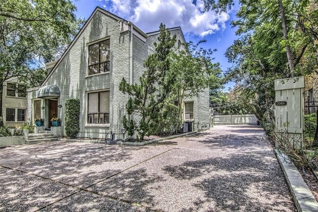 2038 Bissonnet St in Houston, TX - Foto de edificio - Building Photo