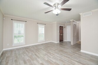 13074 Trail Hollow Dr in Houston, TX - Building Photo - Building Photo