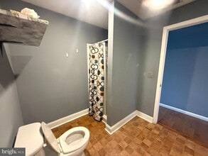 132 W Washington St in Charles Town, WV - Building Photo - Building Photo