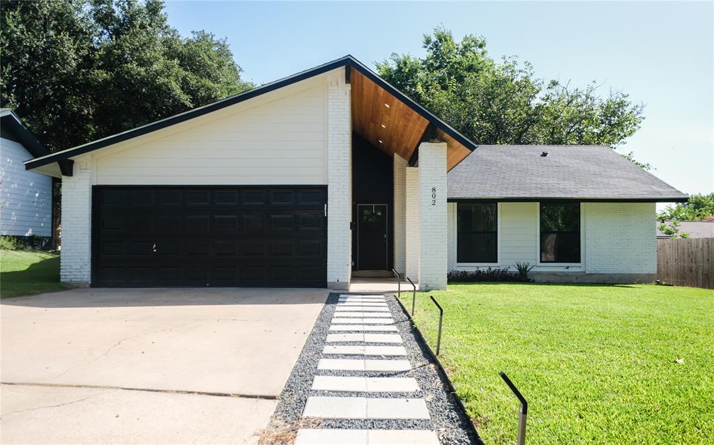 802 Cedar Glen in Austin, TX - Building Photo