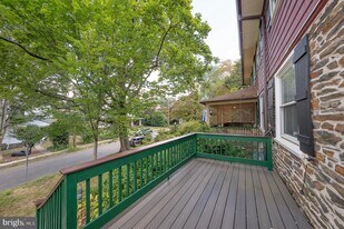 110 Llanfair Rd in Bala Cynwyd, PA - Building Photo