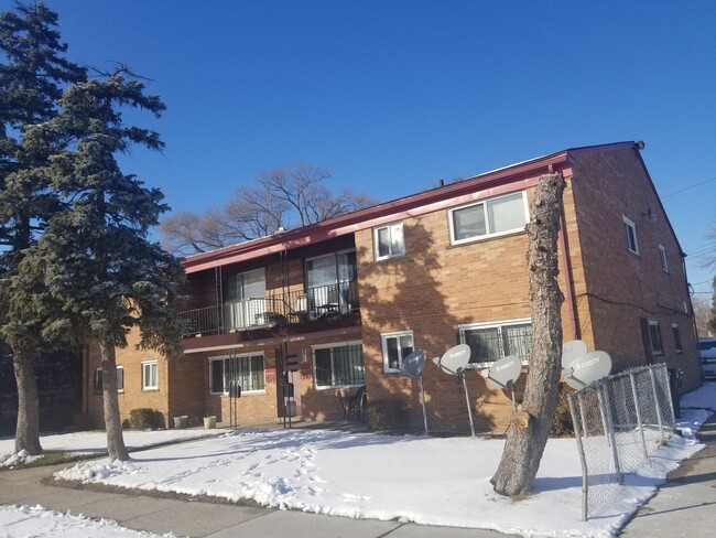 State Fair Apartments in Detroit, MI - Foto de edificio - Building Photo