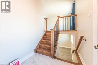 153 Sugar Maple St in Kitchener, ON - Building Photo - Building Photo