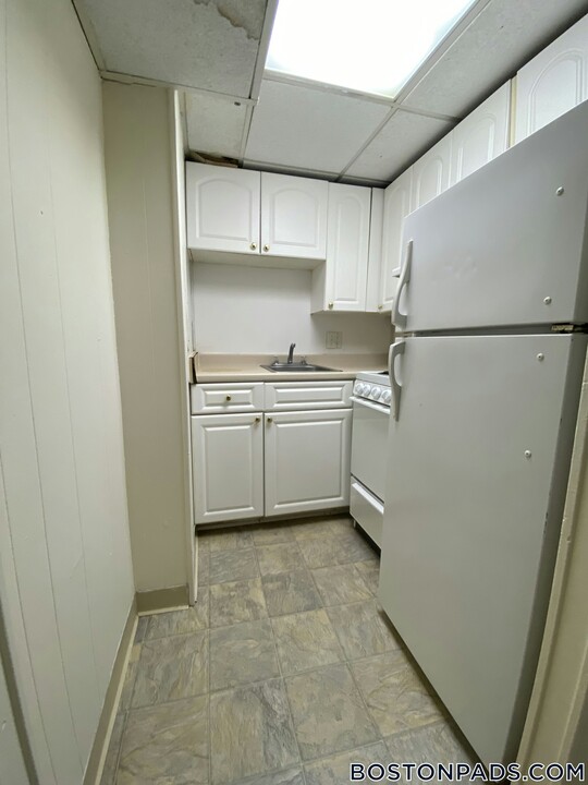 62 Boylston St in Boston, MA - Building Photo