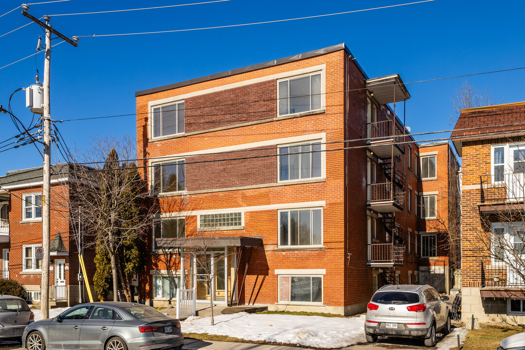 950 Saint-Antoine St E in Montréal, QC - Building Photo