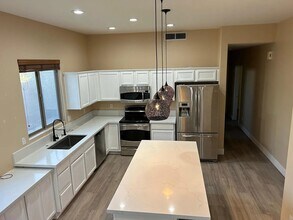 1694 E Spur St in Gilbert, AZ - Building Photo - Building Photo