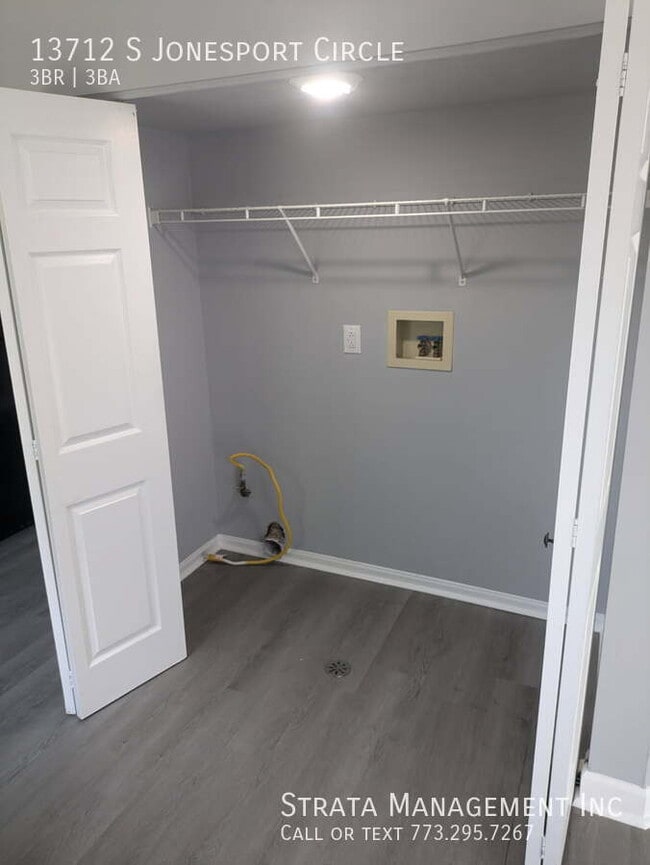 13712 S Jonesport Cir in Plainfield, IL - Building Photo - Building Photo
