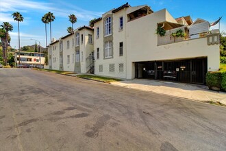 1654 N Stanley Ave in Los Angeles, CA - Building Photo - Building Photo