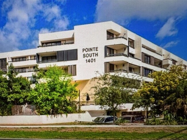 property at 1401 S Federal Hwy