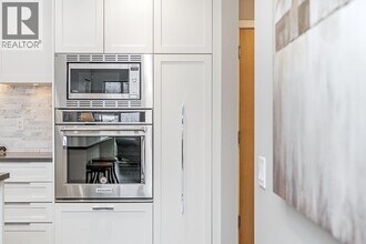 3873 Cates Lndg Wy in North Vancouver, BC - Building Photo - Building Photo