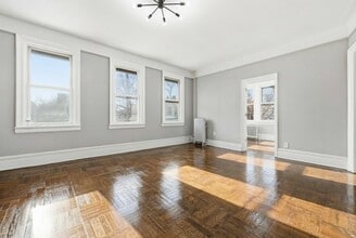 40 Bayview Ave in Jersey City, NJ - Building Photo - Building Photo