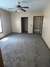 35 Hoadley St in Naugatuck, CT - Building Photo - Building Photo
