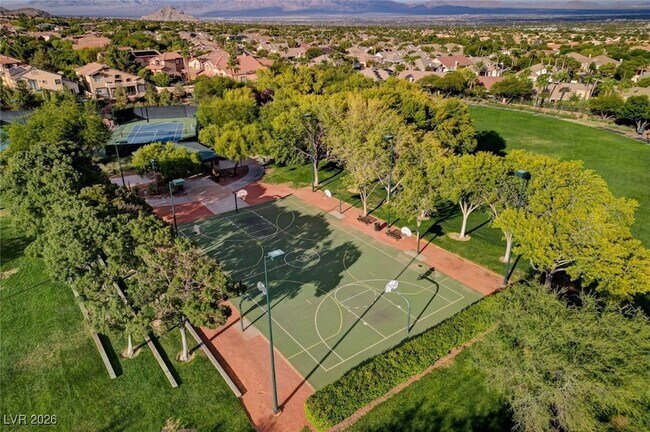 10587 Sunwind Ave in Las Vegas, NV - Foto de edificio - Building Photo