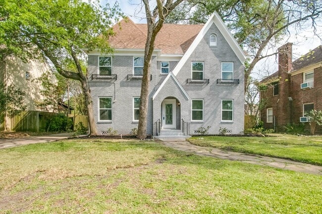 property at 3321 Charleston St