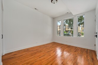 4444 S Campbell Ave-Unit -2 in Chicago, IL - Building Photo - Building Photo