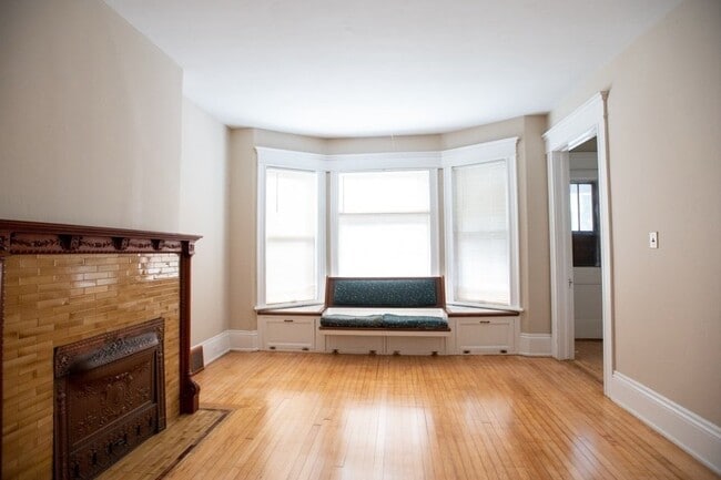property at 2728 N Murray Ave