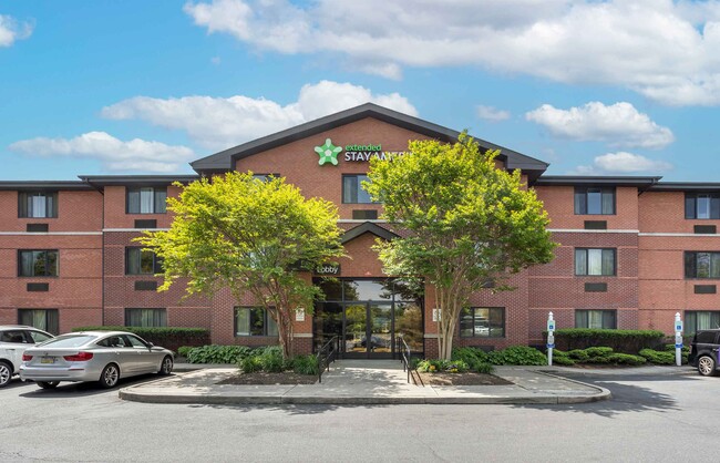 Furnished Studio-Philadelphia - Mt. Laurel in Mount Laurel, NJ - Foto de edificio - Building Photo