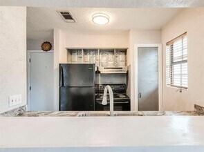 516 S Park Dr in Austin, TX - Building Photo - Building Photo