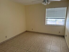 390 Burgundy I in Delray Beach, FL - Building Photo - Building Photo