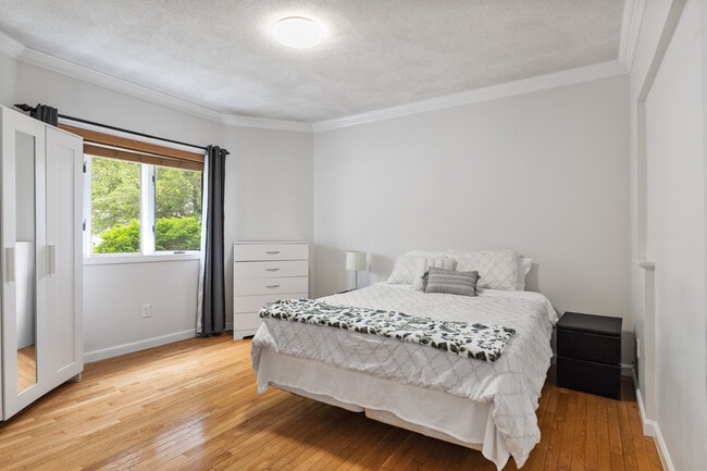 282 Boston Ave, Unit 1 in Medford, MA - Building Photo - Building Photo