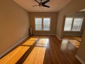 838 E 53rd St in Chicago, IL - Building Photo - Building Photo