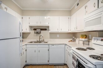 Sheffield Heights Apartment Homes in Nashville, TN - Building Photo - Building Photo