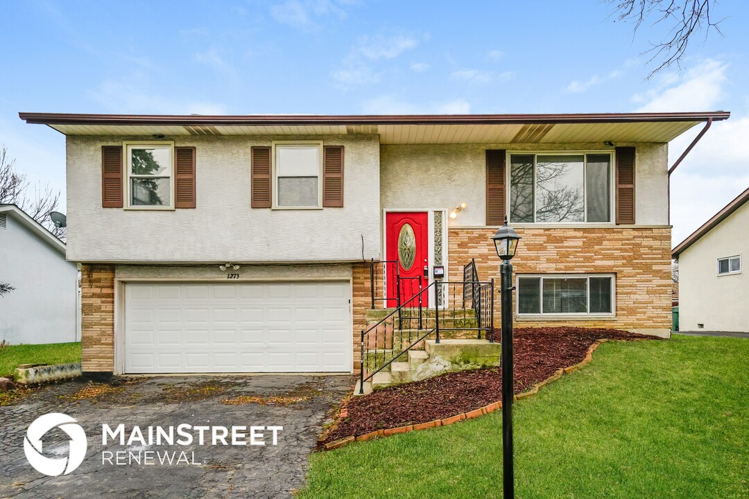 1273 Kildale Sq N in Columbus, OH - Building Photo