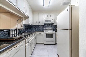 2833 Panagard Dr in Houston, TX - Building Photo - Building Photo