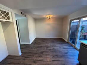 1526 Towhee Ct in Ventura, CA - Building Photo - Building Photo